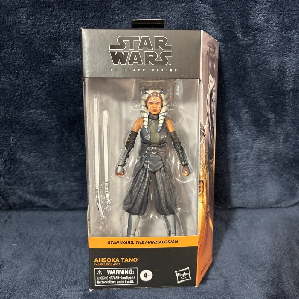 Hasbro Star Wars The Black Series - Ahsoka Tano Action Figure Open Box